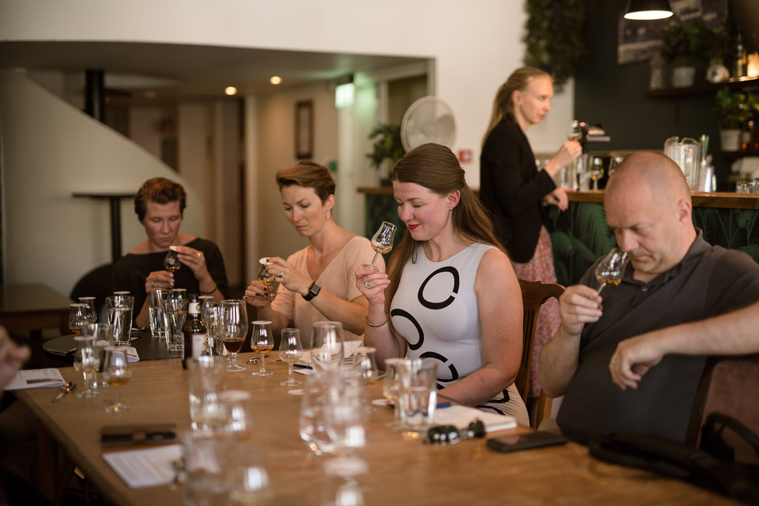 (image of the Oslo whisky festival) The average age of Norwegian whisky drinkers is coming down